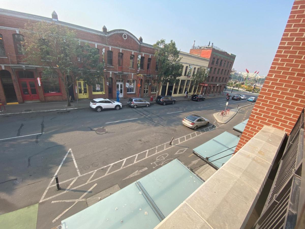Downtown Heritage Condo With Parking Victoria Extérieur photo