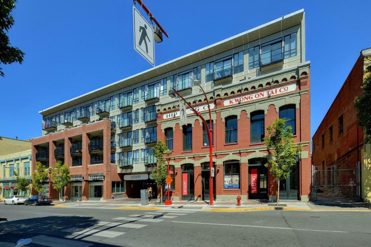 Downtown Heritage Condo With Parking Victoria Extérieur photo